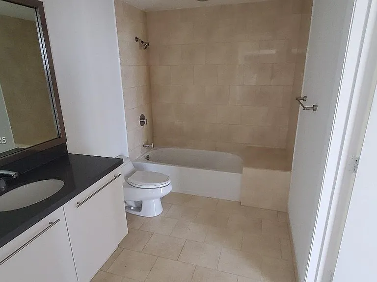 90 SW 3rd St #2705 — Photo 10