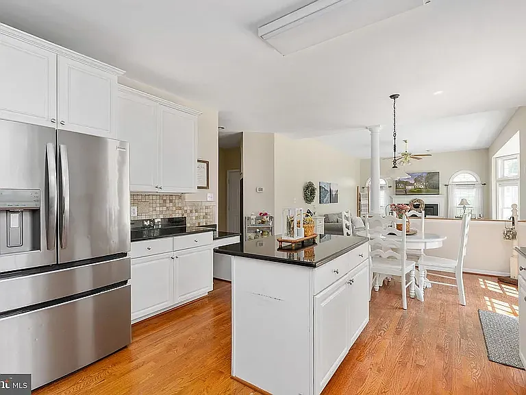 17 Whitestone Dr — Photo 9