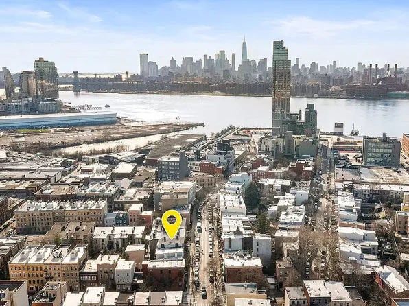 132 Calyer St, Brooklyn, NY 11222