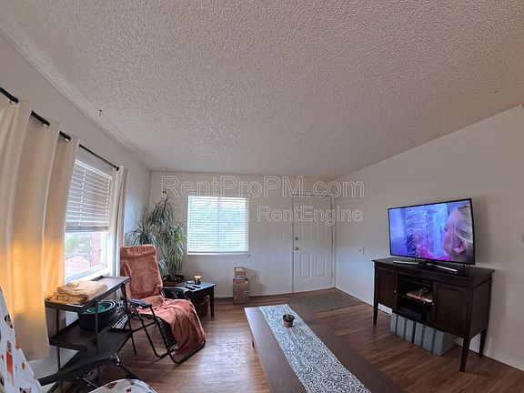 3rd image of 1713 Erin Ct #3