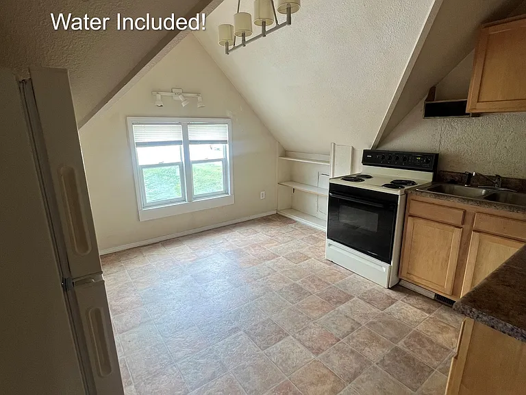404 W Winneconne Ave #3 — Photo 5