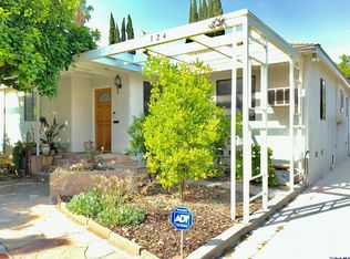 324 N Beachwood Dr, Burbank, CA 91506