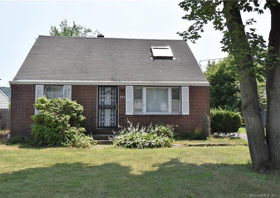 1st image of 240 Farmington Avenue