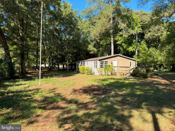 8207 W Line Rd, Delmar, DE 19940