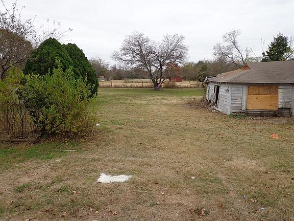 4th image of 1814 Potter Ln
