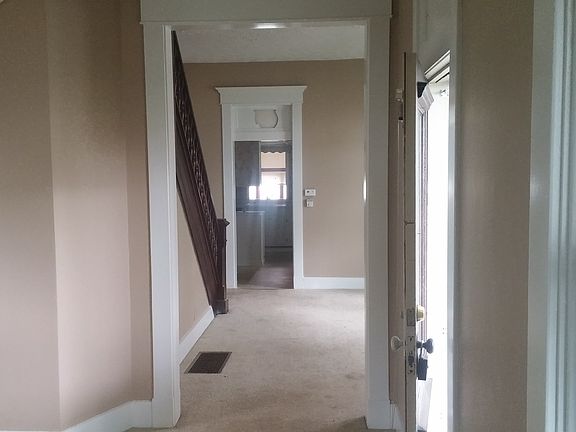 5th image of 1021 S Harrison St