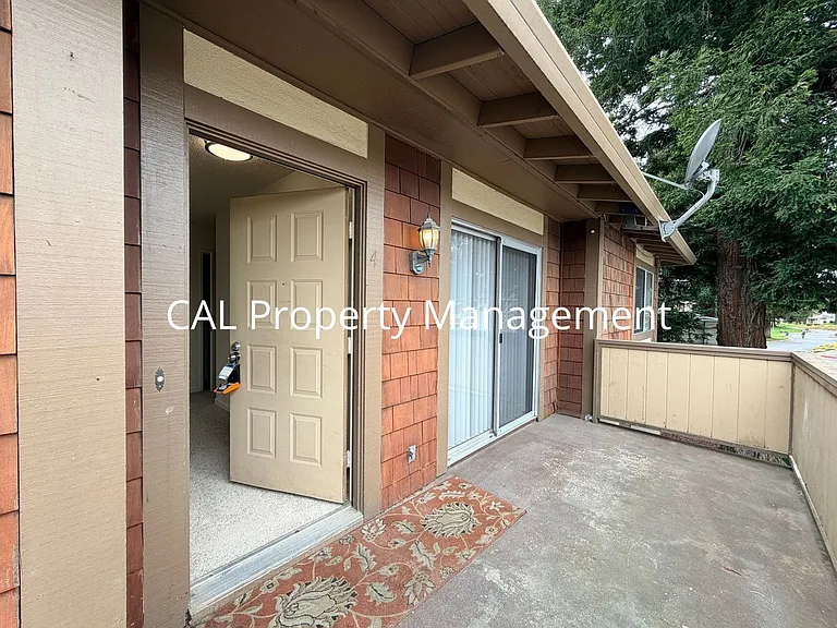 1823-4 Cherokee Dr — Photo 6