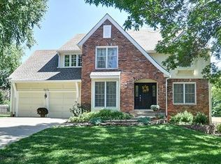 8526 Hallet St, Lenexa, KS 66215