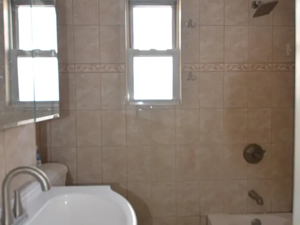 211 Duncan Avenue image 7 of 14