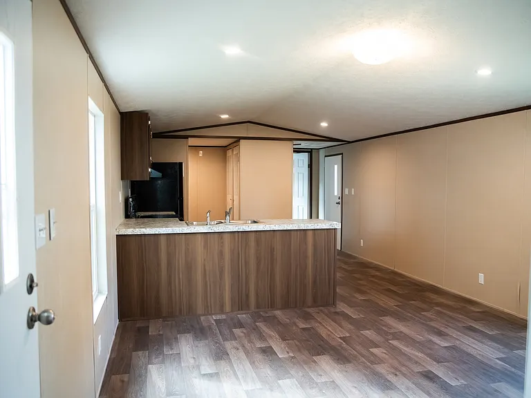 1401 N Maple St — Photo 8