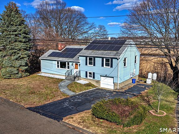 3rd image of 206 Bridgeview Place