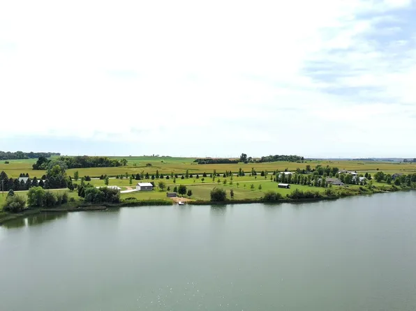 4 Summit Ln, Lake Wilson, MN 56151