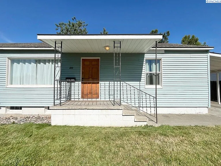 222 Casey Ave — Photo 2