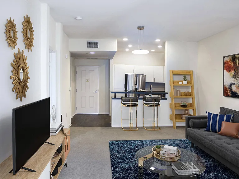 Torrey Gardens Apartments — Photo 31