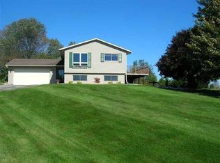 N3588 Sky High Dr, Poynette, WI 53955