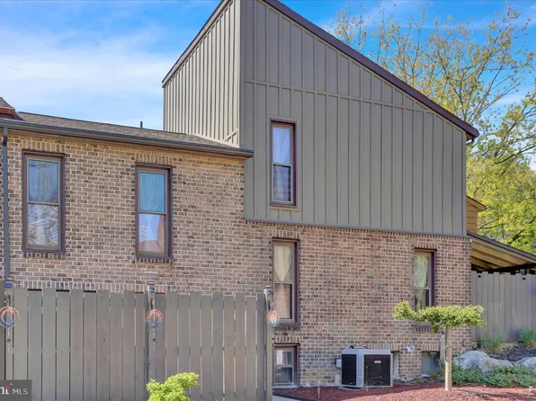 71 Burning Tree Ln, Reading, PA 19607