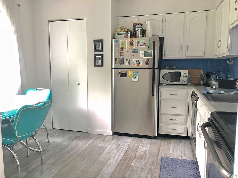 1st image of 19 Cromwell Pl APT D