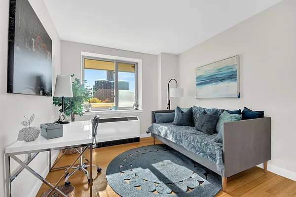 Sold by Compass | media 8