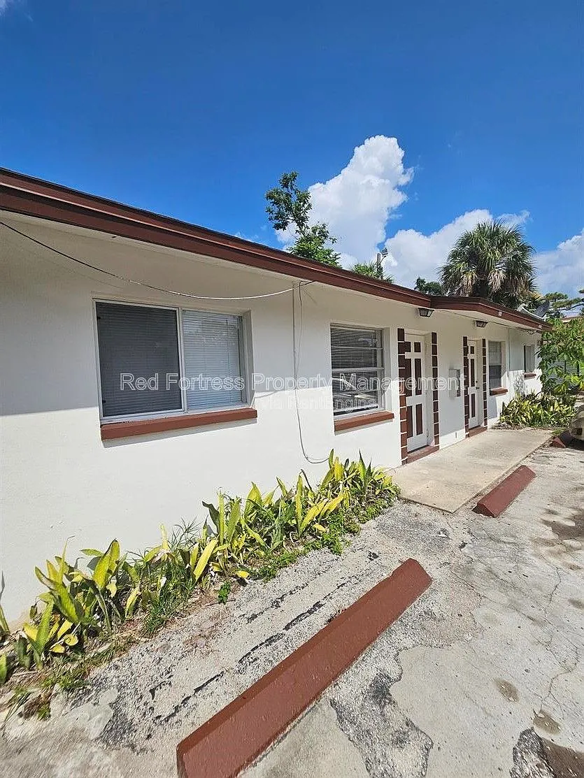 1 bed, 1.0 bath, 700 sqft, $959 — Photo 2