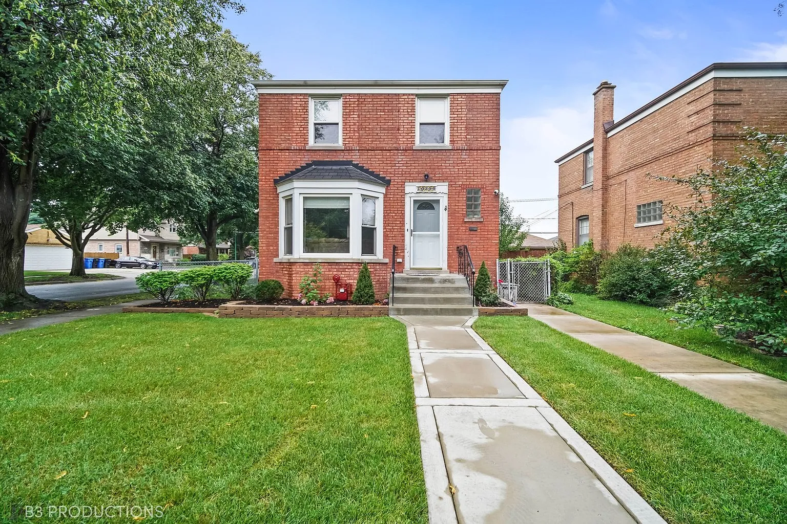 10358 S Hamlin Ave photo 1