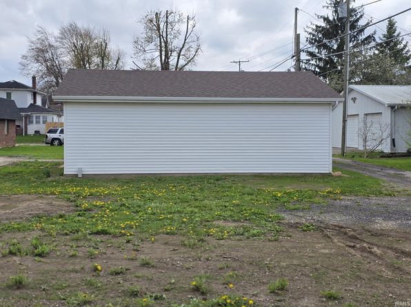 819 N Walnut St, Hartford City, IN 47348