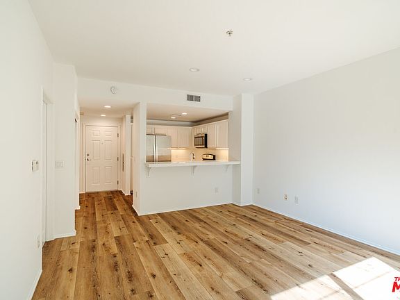 4th image of 13200 Pacific Promenade APT 238