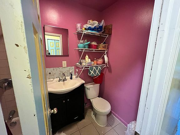 4th image of 4213 8th Ave Floor 1