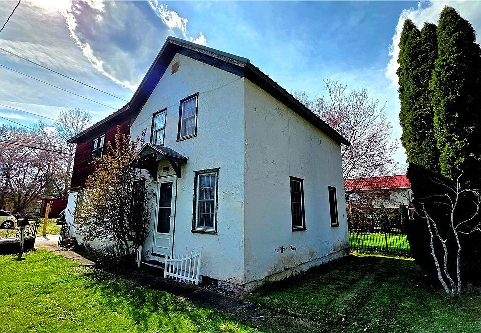 1st image of 317 1/2 4th St