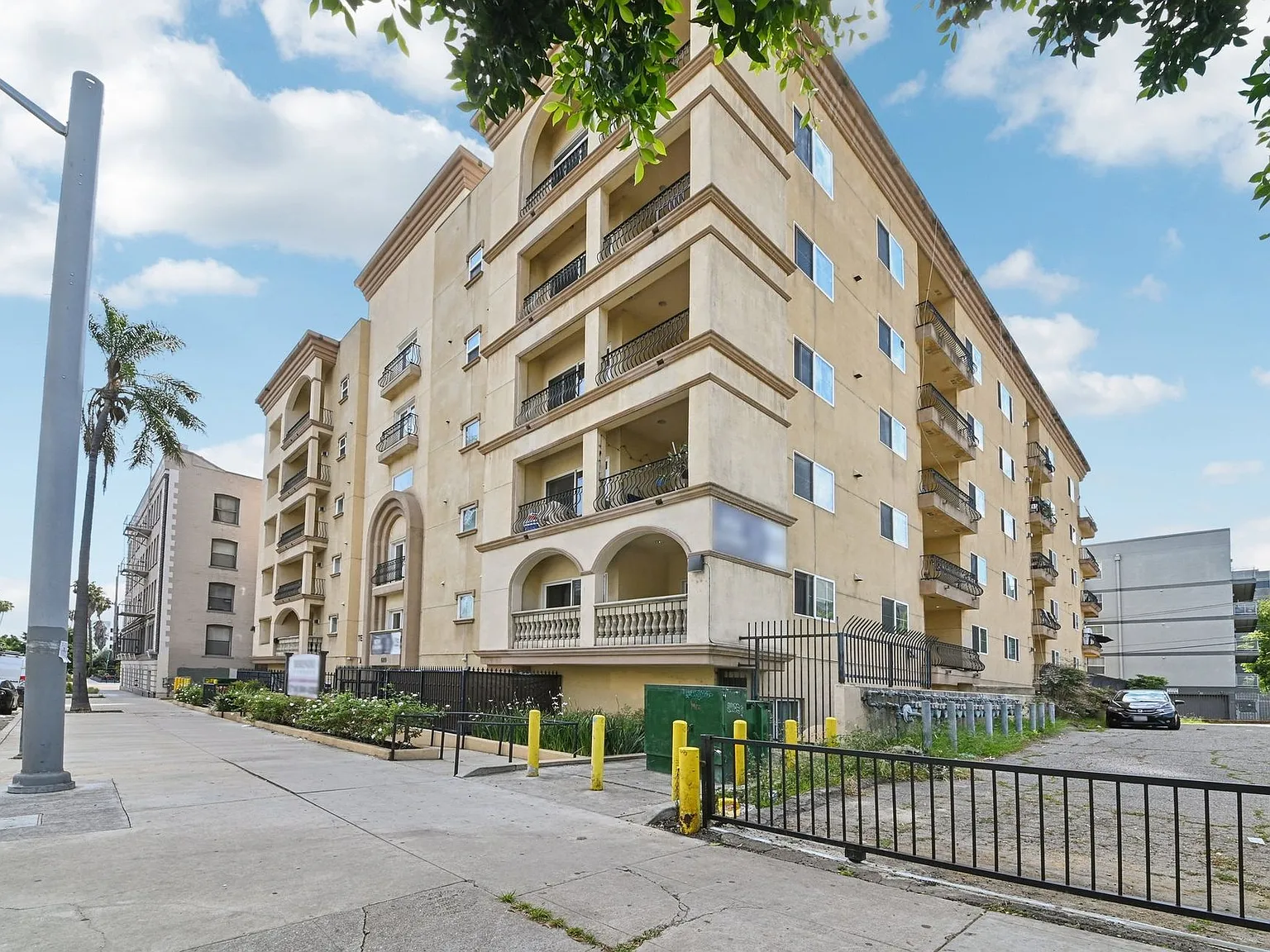 Berendo Terrace Apartment Homes — Photo 1