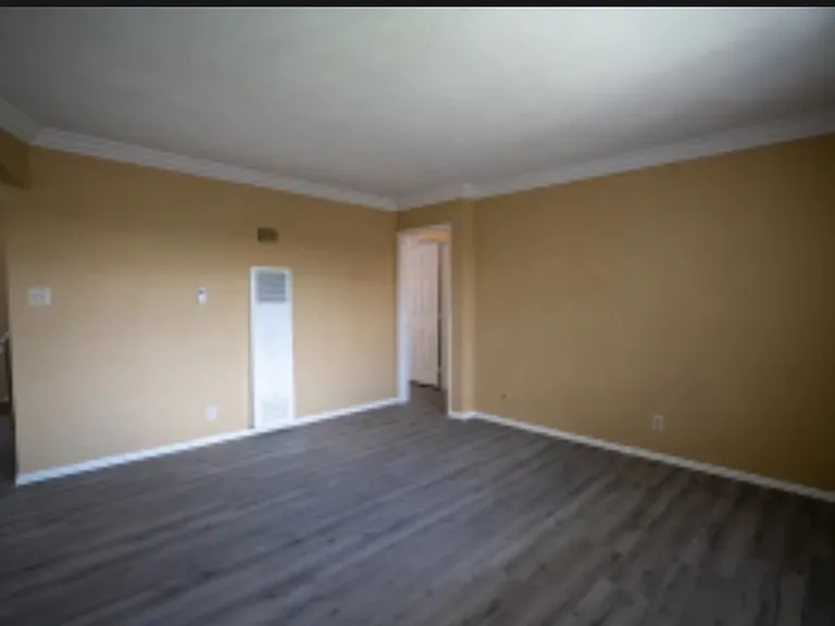 1125 N Mayfair Ave #6 — Photo 6