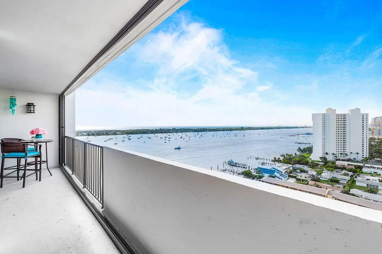 2 bed, 2.0 bath, 1170 sqft, $4,000 — Photo 1
