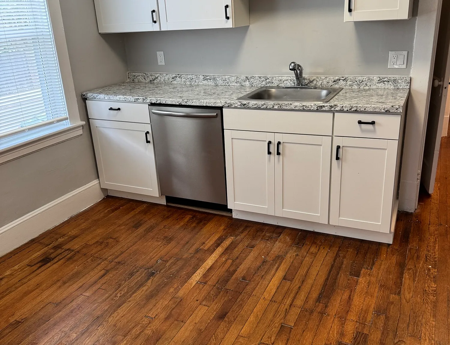 113 Sherwood Street — Photo 2