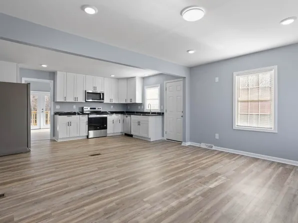 16 Rison Rd, Greenville, SC 29611