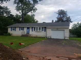 1826 Cedarwood Dr, Piscataway, NJ