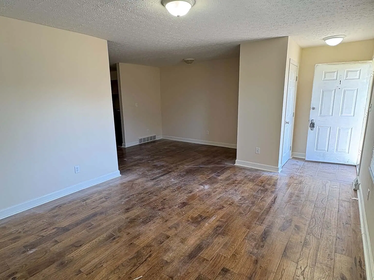 1716 McGregor Ct - Unit 1 — Photo 3