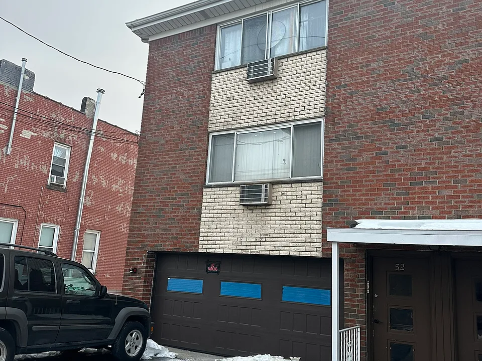 52 Anderson Ave #C