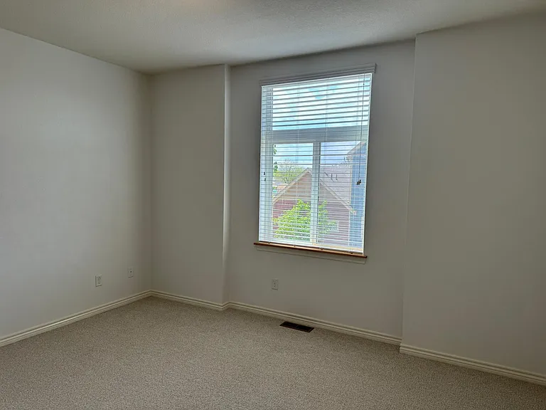 1320 Kestrel Ln #C — Photo 9