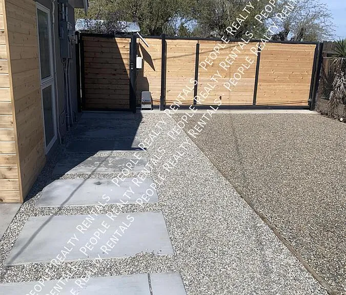 1504 Alta Vista Dr — Photo 2