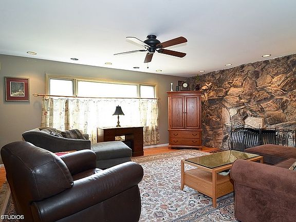 4th image of 6770 N Waukesha Ave