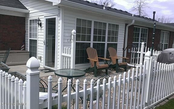 8605 Back Exterio.jpg