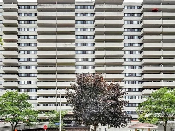 40 Landry St #712, Ottawa, ON K1L 8K4
