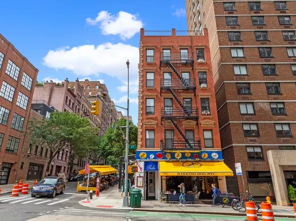 1678 3rd Avenue image 4 of 7