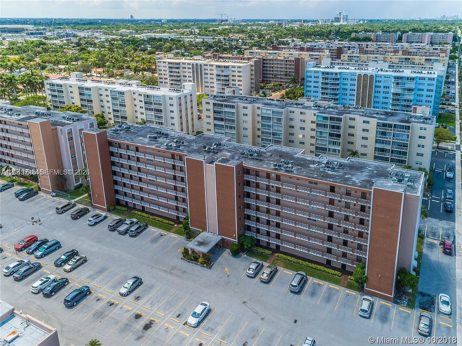 Meadowbrook Towers Condo — Photo 1