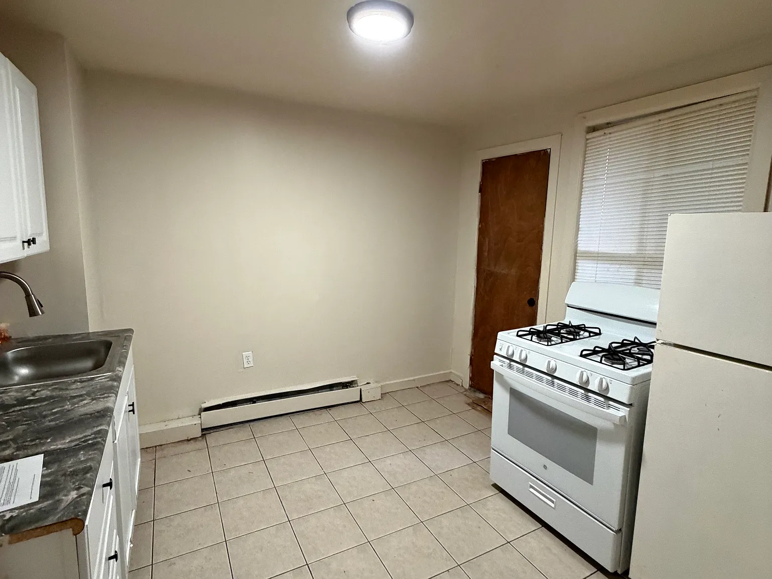 2 bed, 1100 sqft, $1,550 — Photo 4