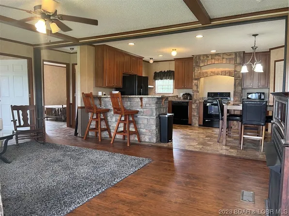 555 West Branch Road, Macks Creek, MO 65786