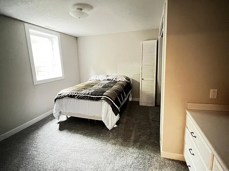 1006 NW Maple St — Photo 11