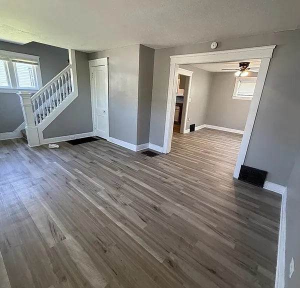 7700 Goodman Ave — Photo 3