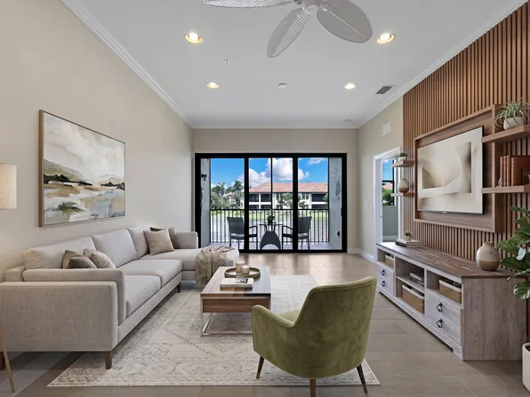 15114 Palmer Lake Cir Unit 203, Naples, FL 34109