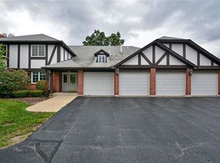 5804 Wolf Rd APT 4A, Western Springs, IL 60558