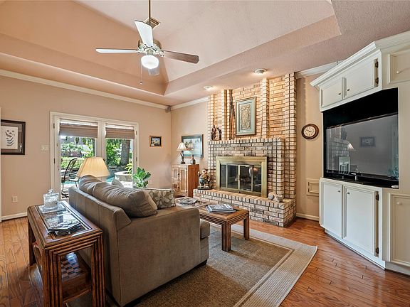 5th image of 2207 Southern Hills Dr